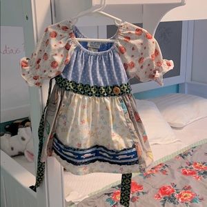 Matilda Jane has oldcars border and kites, EUC.